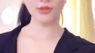 Gái Xinh Uplive Livestream Khoe Hàng