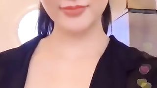 Gái Xinh Uplive Livestream Khoe Hàng