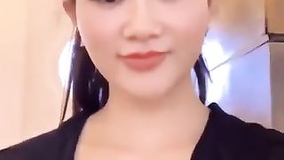 Gái Xinh Uplive Livestream Khoe Hàng