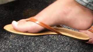 Amateur Candid Feet Dangle in Flip Flops no Polish in Class