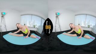 VR 180 - Milana Ricci Working out at Home