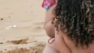 Lesbians Fuck Beach