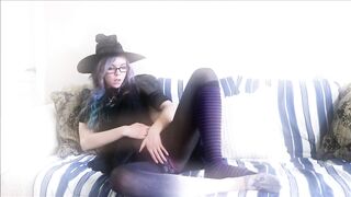 Teen Bunnie Hughes is a Horny Little Witch - www.bunniehughes.club