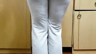 Massive Pee Stream all over Floor and Feet