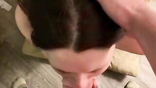 Naughty Tinder Slut Deepthroats and Gets Huge Cumshot