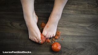 Crush Food, Trample and Fuck Tomatoes with my Feet