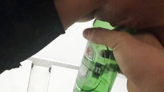 Pussy Pong with all Beer inside her Vagone and get Orgasm