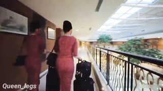 pramugari cantik main di kamar hotel , Beautiful Stewardess