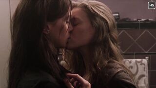 Katie Cassidy Hot Lesbian Kiss 4K