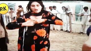 Desi pakistani shemales dance and show boobs