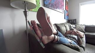 Gwen Rest's her Flip Flop Feet right in your Face! (Full) 1080p HD