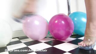 The Cheerleader and her Big Balloons. Pop or Not! Pt1