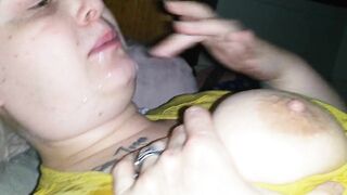 Eating stranger’s cum off her face as bf fucks and creampies her