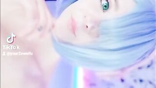 Rem playing with pussy and posing in tik tok 18+