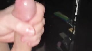 HUGE CUMSHOT WITH MY VIRGIN BUTT PLUGGED