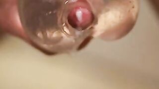 Giving my fleshlight a good use, pounding it until flowing cum