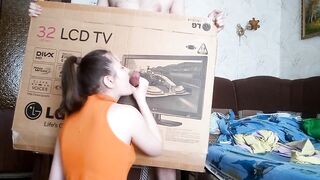 Hot girl eats my dick through the TV box