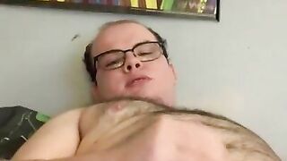 Jerk n Cum while I watch some porn