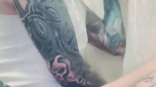 Tatted twink slurps bbc