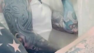 Tatted twink slurps bbc