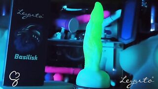 Sarah Sue Reviews Basilisk Luminous Fantasy Dildo from Leyuto