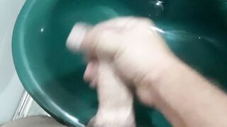 CUMSHOT ON THE BATH