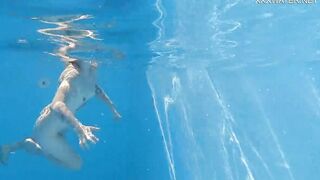 Gorgeous Mimi Cica swims nude in the pool