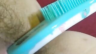 OnlyFan Tipped me to Fuck My Hairy Pussy Gspot LIVE Made in China HAIR BRUSH so I made a Video Too