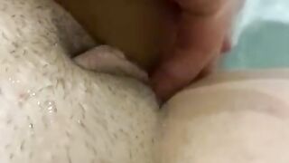 Bathtime pussy play for milf