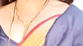 Desi Indian aunty saree blouse removing webcam show live