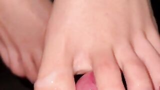 Red Nails Footjob (Feet, Cumshot)