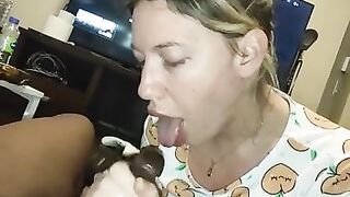 Busty snowbunny slurps and swallow some bbc cum