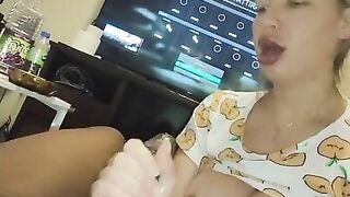 Busty snowbunny slurps and swallow some bbc cum