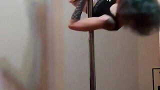 Kira Poledance