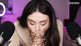 ASMR ELLIEN GIVING YOU A BLOWJOB