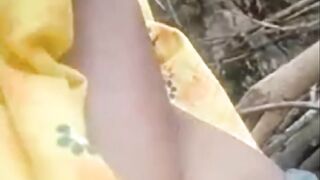 Desi Indian Village girl outdoor mms video