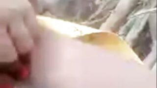 Desi Indian Village girl outdoor mms video