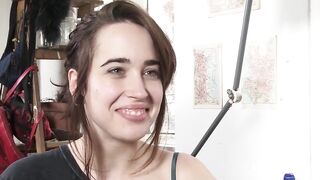 Ersties - 22-jï¿½hrige Effie will mindestens 1-mal am Tag Sex