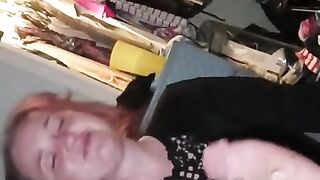 LyndieLu deep throats and gets a cumshot reward