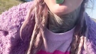 Onlyfans tattoo girl Anuskatzz has outdoor sex at a puplic place and gets a big cumshot in her face