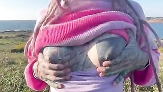 Onlyfans tattoo girl Anuskatzz has outdoor sex at a puplic place and gets a big cumshot in her face