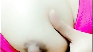 Unhappyball - meri solo video finger kri aur boobs show kry..