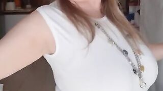 MariaOld tease you by huge breast