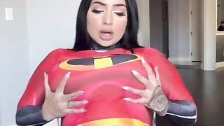 THE INCREDIBLES STEP-SIS COSPLAY - Cassie Curses