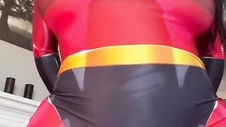 THE INCREDIBLES STEP-SIS COSPLAY - Cassie Curses