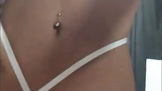 Twerk and hard masturbate on floor until i squirt