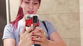 ShyyFxx HANDJOB IN A PUBLIC BATHROOM!!!!