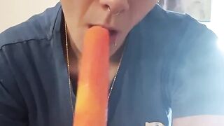 I love these popsicles so juicy and so yummy!part.3.