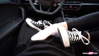 She did a shoejob in her Converse in my car