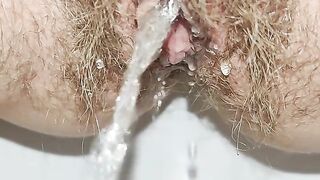 Hairy milf pisses powerfully and farts deliciously | Free Porn Fetish Video